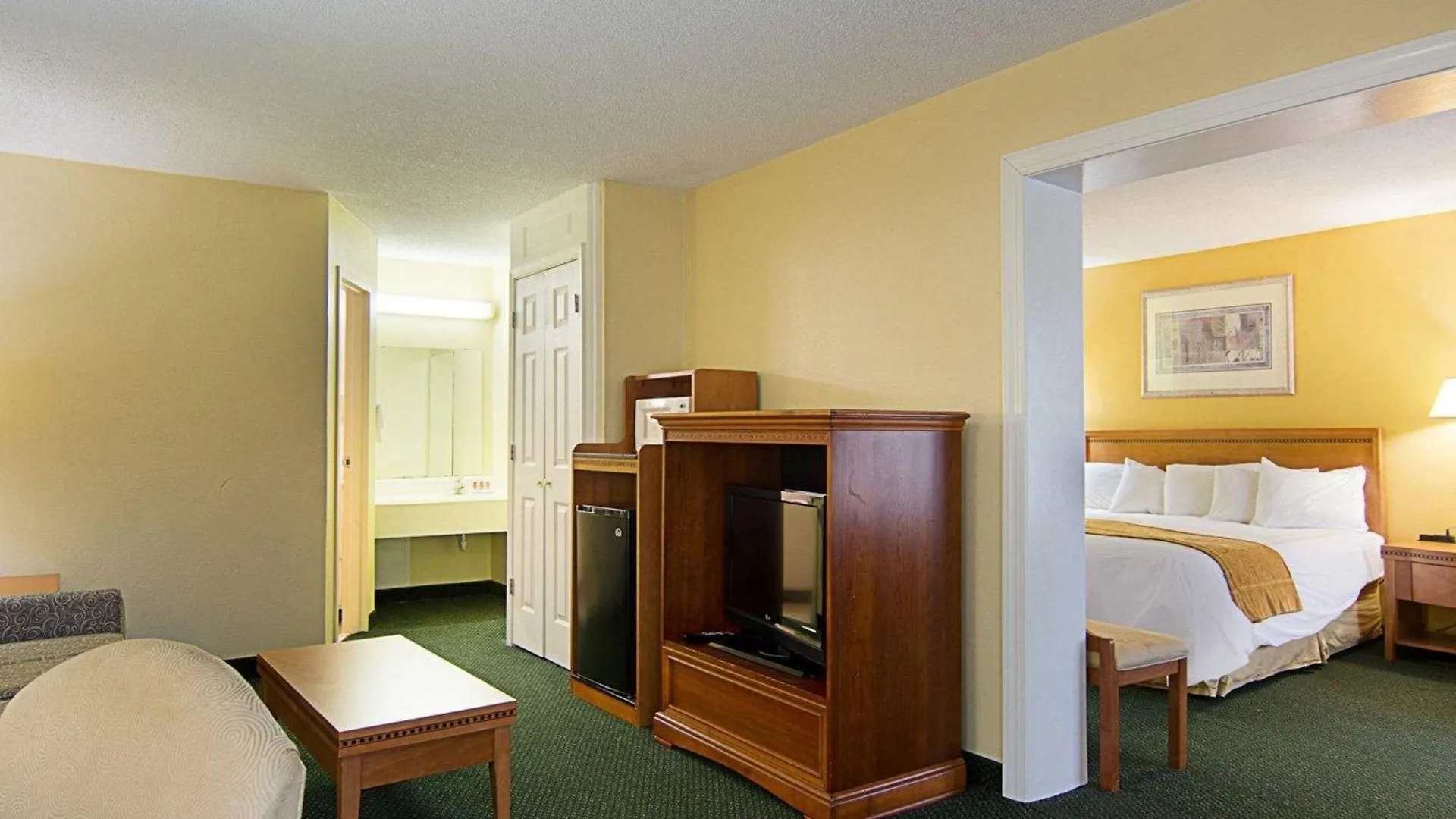 Days Inn & Suites By Wyndham Colonial Williamsburg