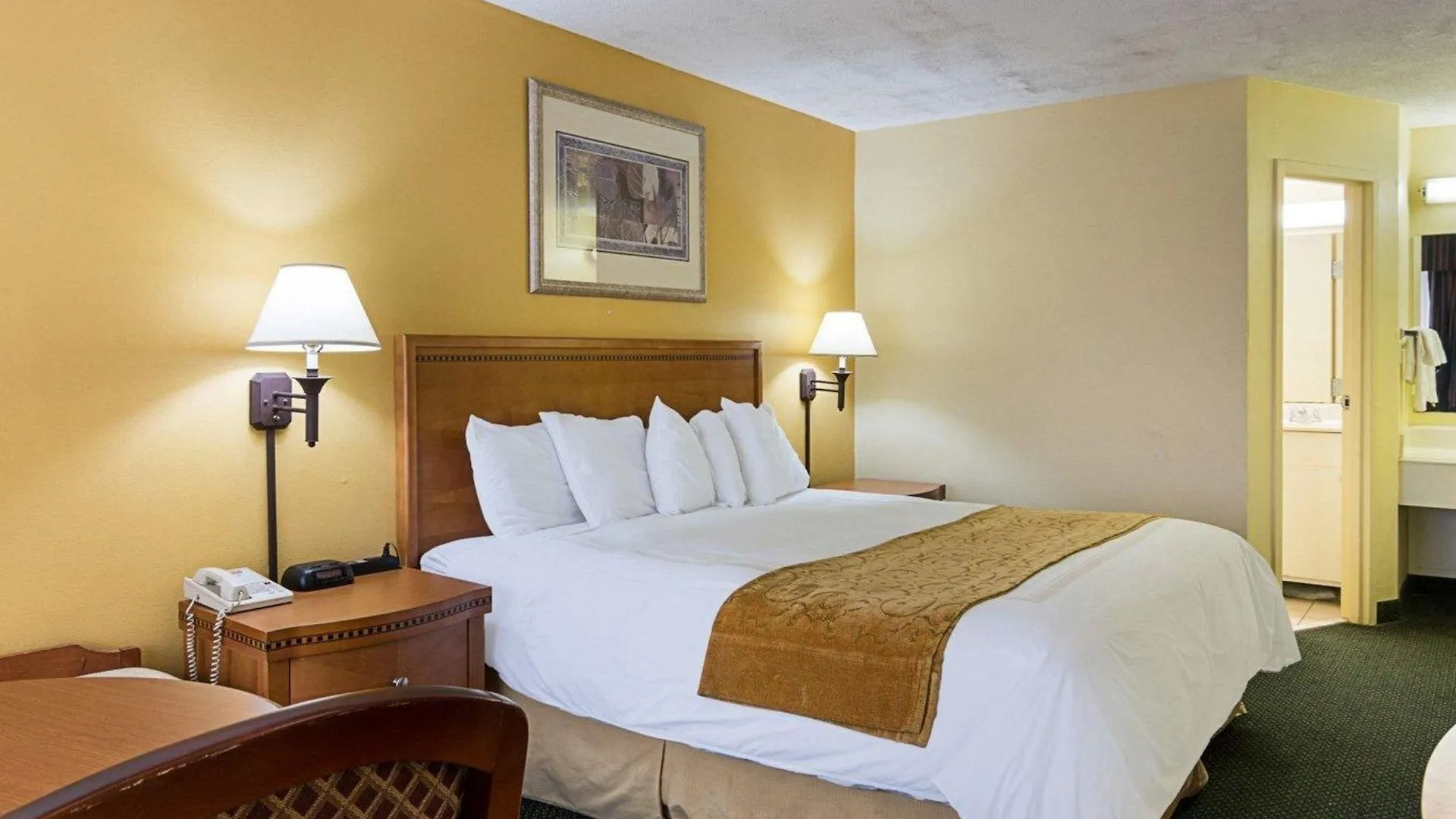 Days Inn & Suites By Wyndham Colonial Williamsburg