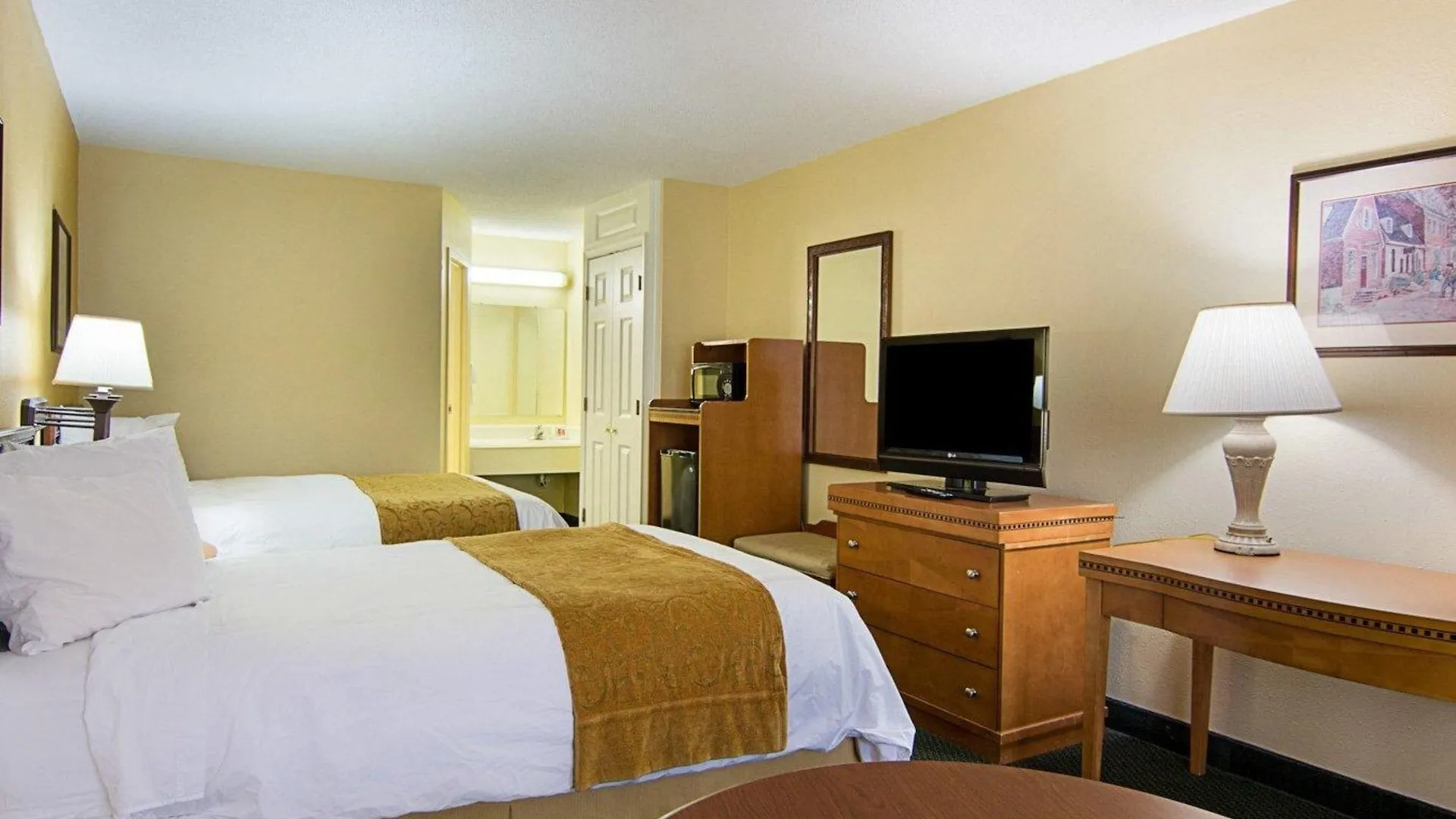 Days Inn & Suites By Wyndham Colonial Williamsburg Hotel