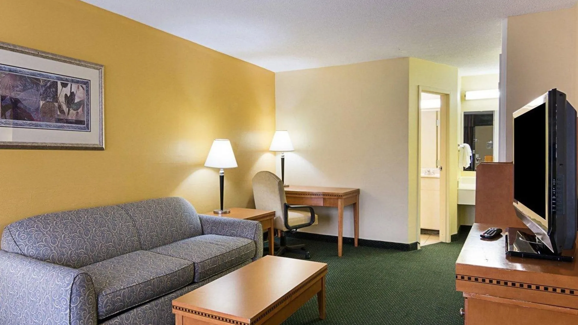 Days Inn & Suites By Wyndham Colonial Williamsburg