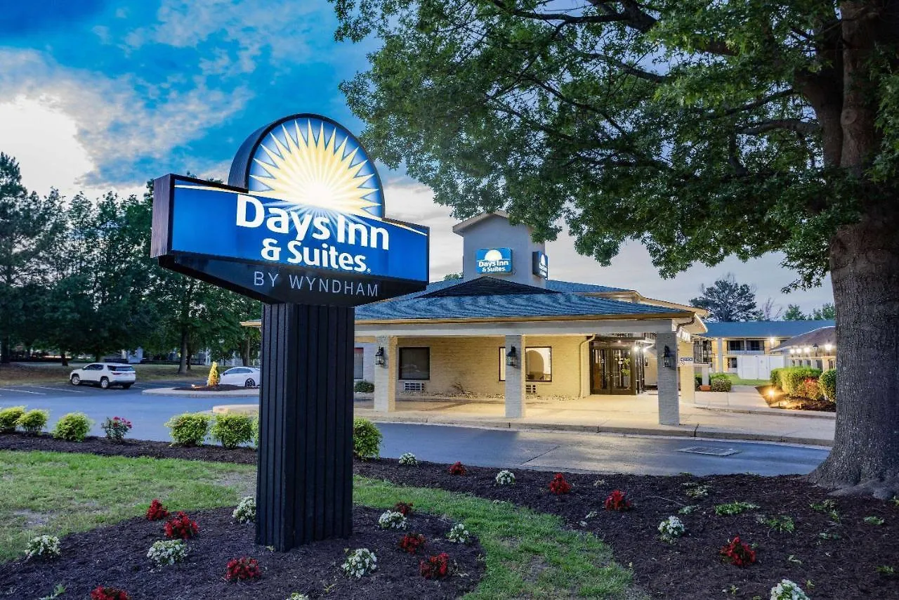 Days Inn & Suites By Wyndham Colonial Williamsburg