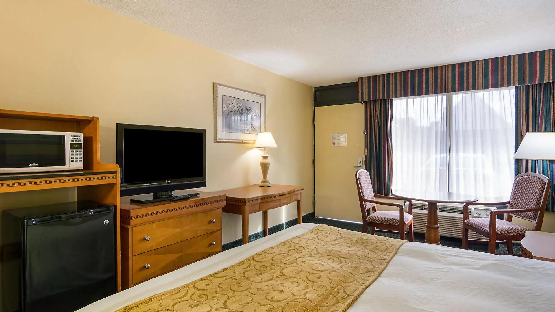 Hotel Days Inn & Suites By Wyndham Colonial Williamsburg