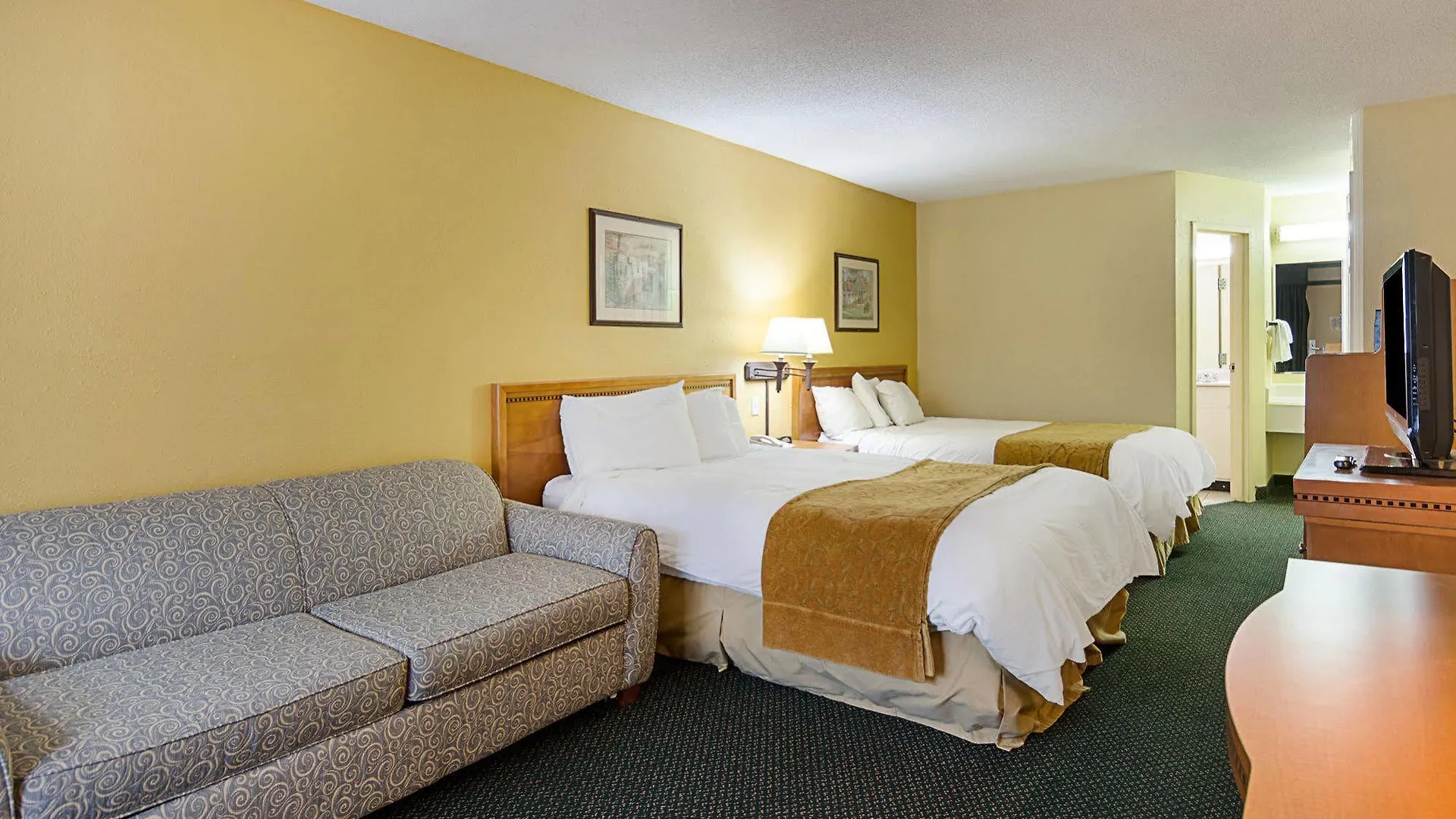 Days Inn & Suites By Wyndham Colonial Williamsburg 2*,