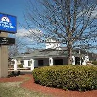 Days Inn & Suites By Wyndham Colonial Williamsburg Hotel